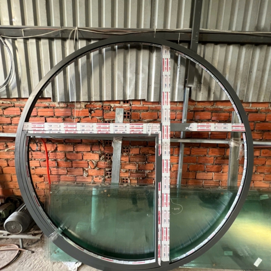 GIA CÔNG SẢN XUẤT CỬA NHÔM UỐN VÒM